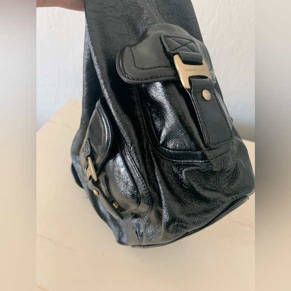 Michael Kors Patent leather hobo bag - Picture 12 of 13